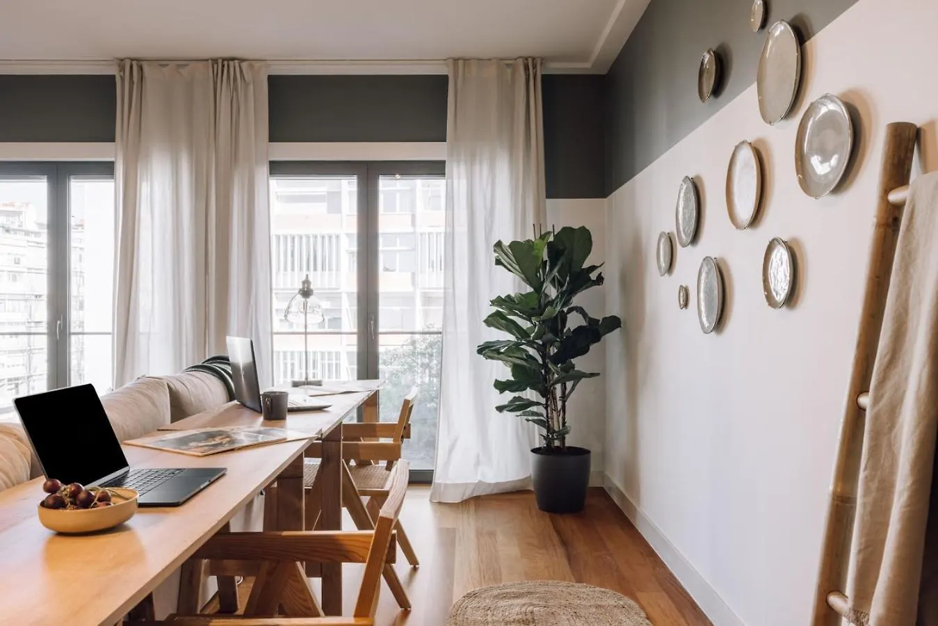 Galera - 2 Bedrooms, Pool And Gym In Lapa Lisboa Portugal